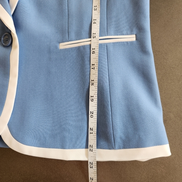 Le Suit Blue Contrast Tipped 2 Piece Pant Suit Set Size 12P NWT Office - Picture 9 of 14